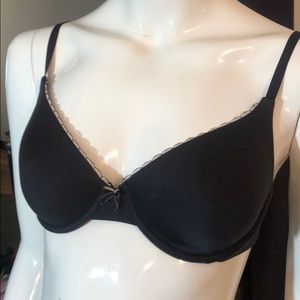 Black super soft bra with no padding